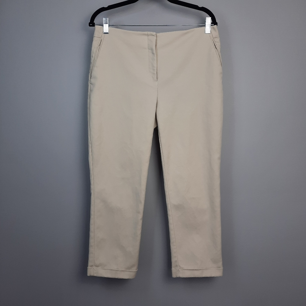 Chico's Cropped Ankle Pants in Light Beige